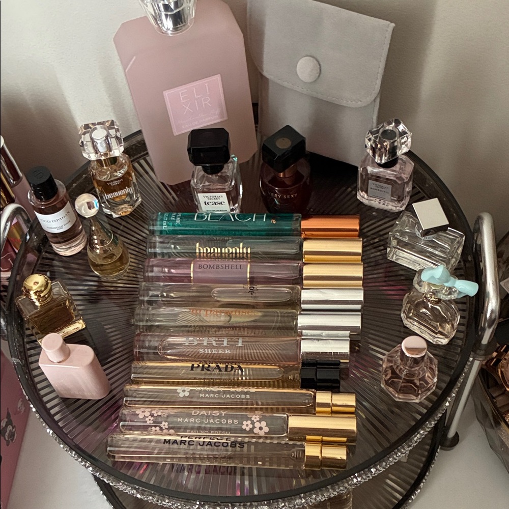 🎀 Mixed designer mini perfumes/travel sizes 🎀